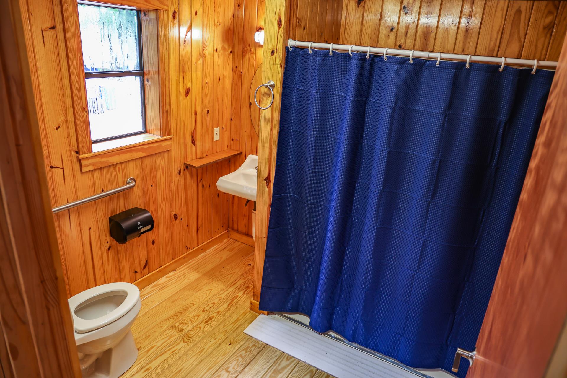 Mohawk Cabin Bathroom