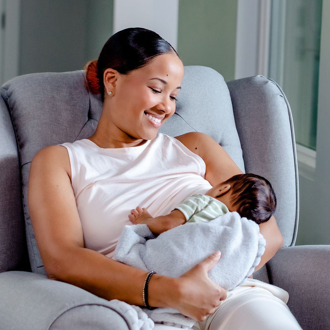 Mom breastfeeding (WIC)